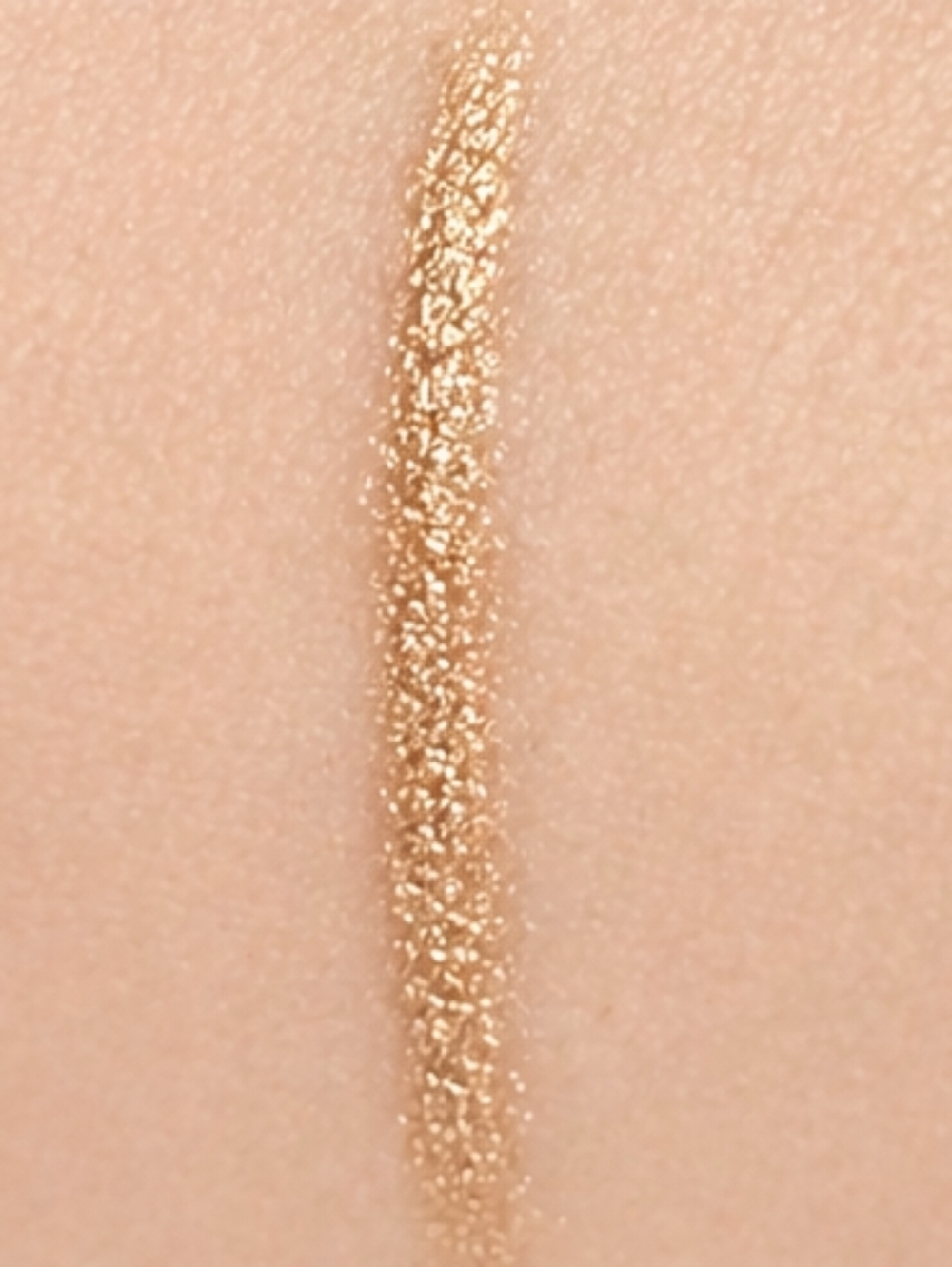 Kylie Cosmetics Glittering Gold Liquid Eyeliner